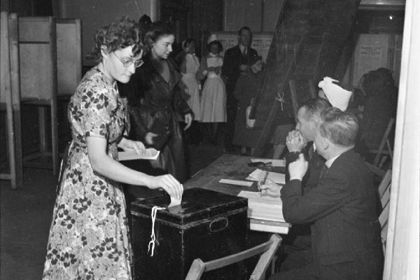 Voting in the 1945 UK general election (Image: Imperial War Museum)